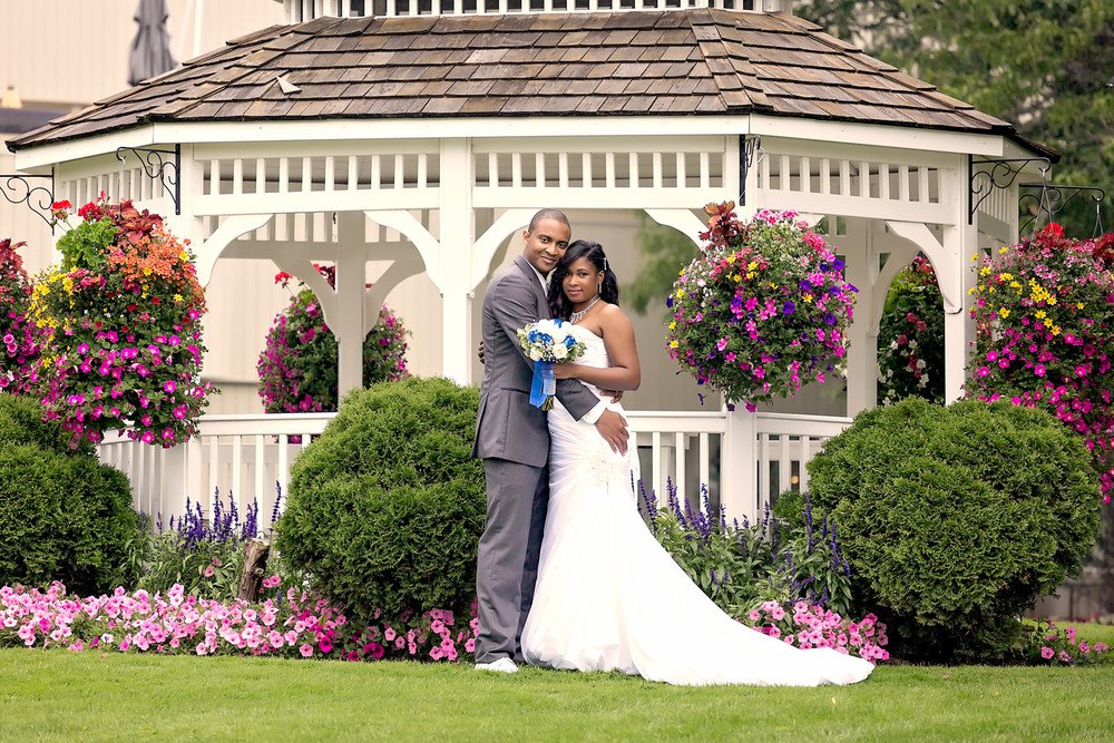 outdoor wedding photos Caledon Golf and Country Club toronto Wedding Photographer