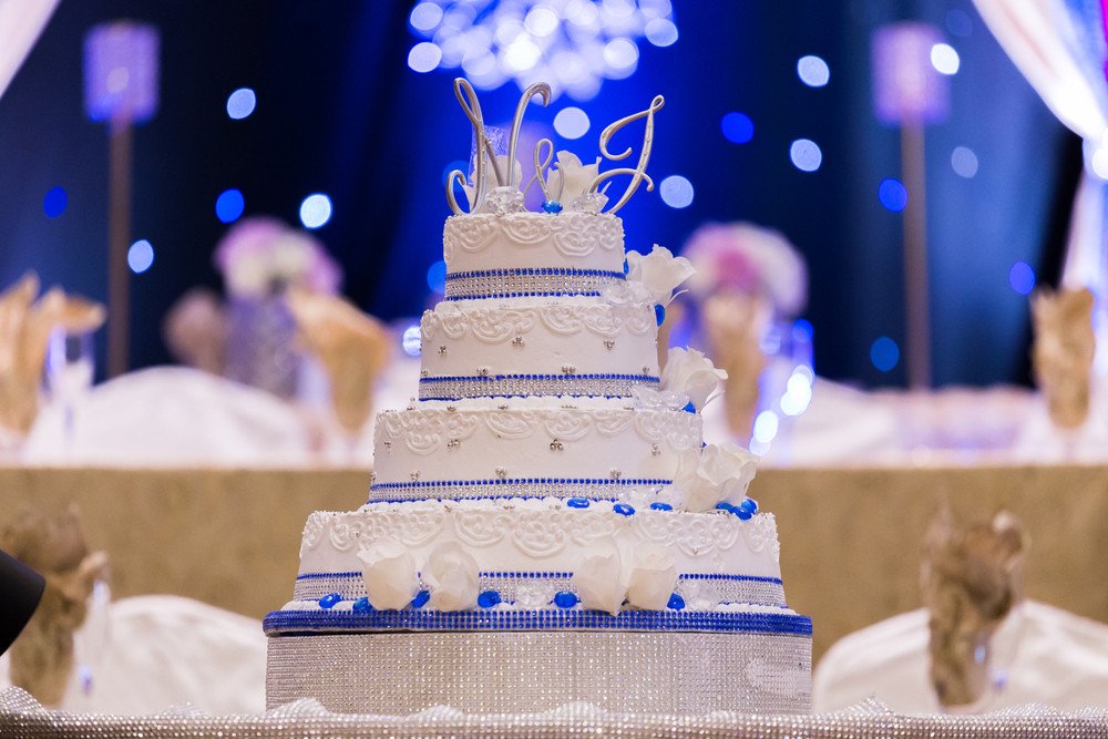 wedding cake Markham Convention Centre toronto wedding photographer